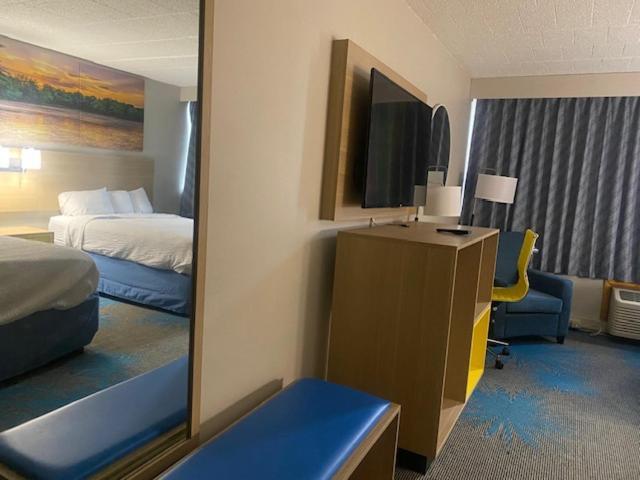 Days Inn By Wyndham Scranton Pa Dickson City Bagian luar foto